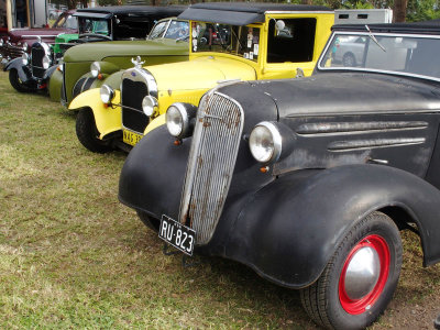 A mix of old cars
