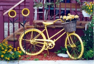 yellowbike.JPG