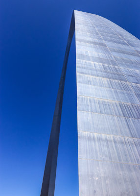 Northern leg of Gateway Arch in Gateway Arch National Park