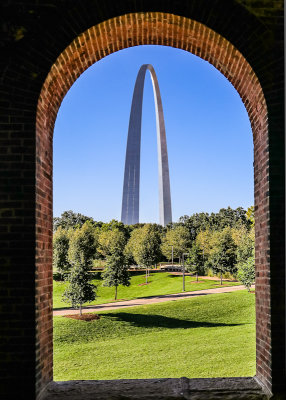 View of Gateway Arch from the Metrolink station on the Eads Bridge over the Mississippi River