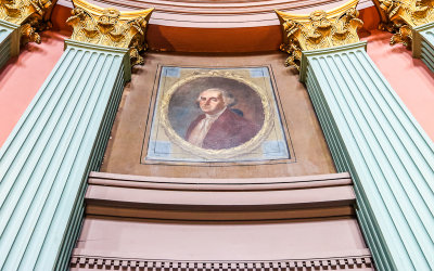 Portrait of George Washington on the dome of the Old Courthouse in Gateway Arch National Park