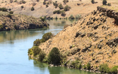 A bend of the Snake River in Massacre Rocks State Park