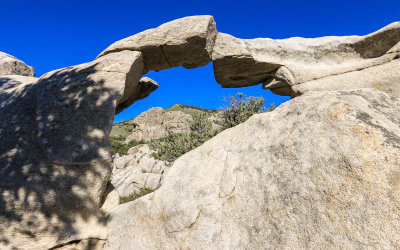 Window Arch in City of Rocks National Reserve