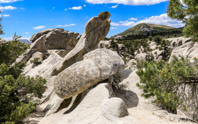 Granite boulders and formations in City of Rocks National Reserve