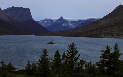 Pre-sunrise view from the Wild Goose Island Overlook in Glacier National Park 