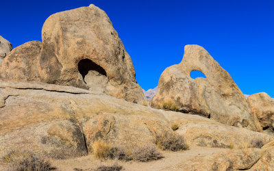 Sharkstooth Arch (right) in the Alabama Hills National Scenic Area