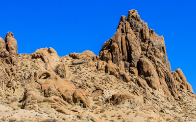 The Eye of Alabama Hills Arch (lower left) in the Alabama Hills National Scenic Area 