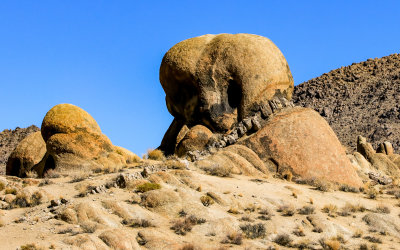 Boulder with rock vein running through it in the Alabama Hills National Scenic Area