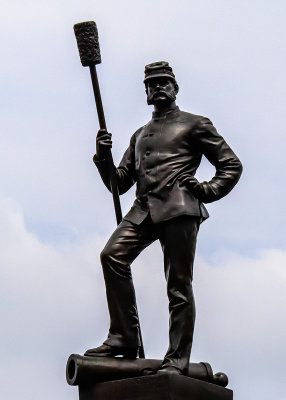 Cannoneer statue on a memorial in Gettysburg NMP