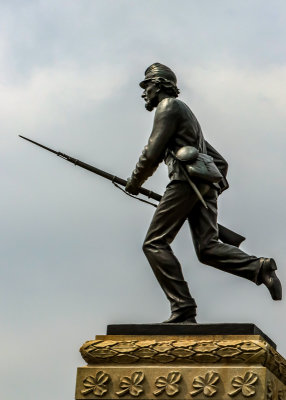 Soldier statue on top of the Minnesota Infantry Regiment Volunteers Memorial in Gettysburg NMP