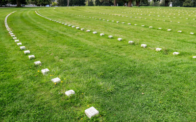 Soldiers National Cemetery markers of Battle of Gettysburg unknown soldiers in Gettysburg NMP