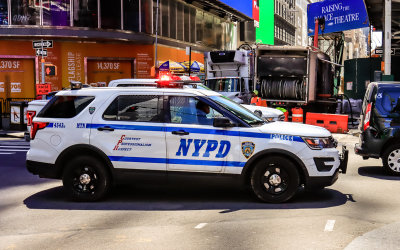 NYPD SUV speeds to a call in Times Square