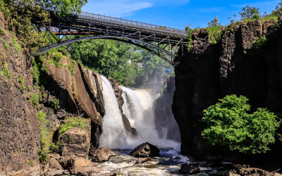 Closeup of Paterson Great Falls in Paterson Great Falls NHP