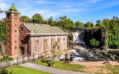 Hydroelectric Plant and Paterson Great Falls in Paterson Great Falls NHP
