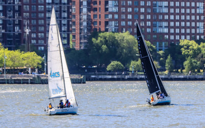 Sail boats on the Hudson River from the NYC Boat Tour