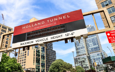 Sign before the entrance to the Holland Tunnel in New York City 