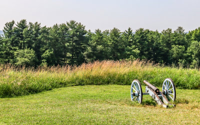 Cannon behind a redan, an arrow shaped embankment, in Valley Forge NHP