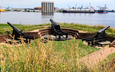 Bastion gun battery in Fort McHenry NM and HS