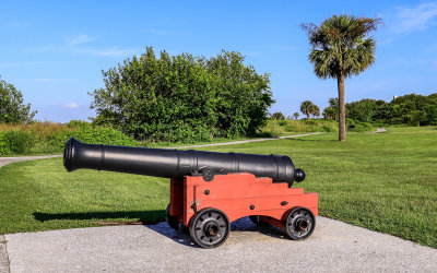 English 18-pounder representing the Battle of Sullivan Island in 1776 in Fort Sumter National Monument