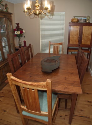 Dining Table & Chairs 2_.jpg
