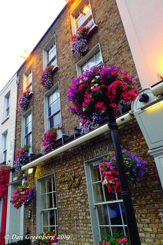 Gastro Pub with Flowers