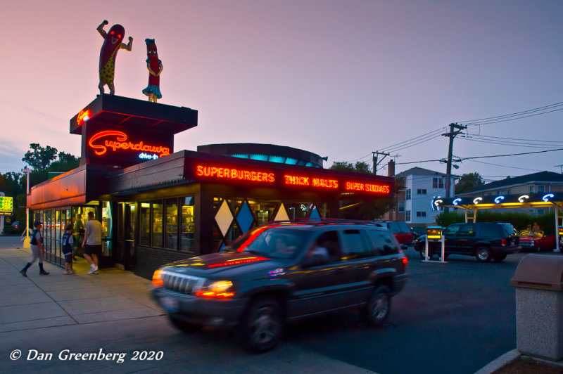 The Superdawg Drive-In