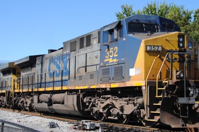 352