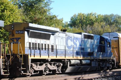 7572