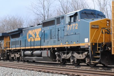 7772