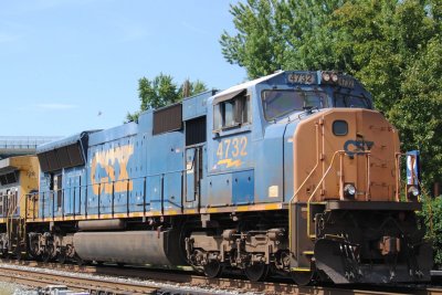 4732