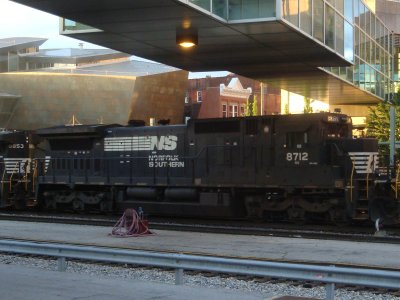 8712