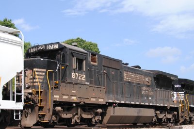 8722