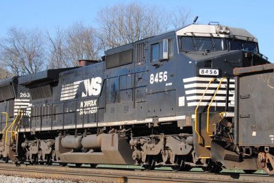 8456