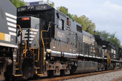 8823