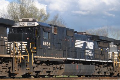 8864