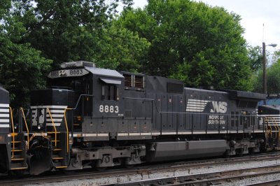 8883