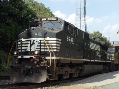 8945