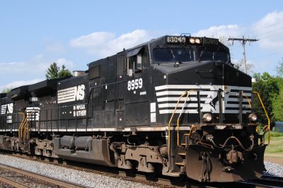 8959