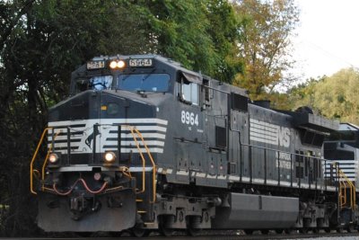 8964
