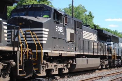 9015