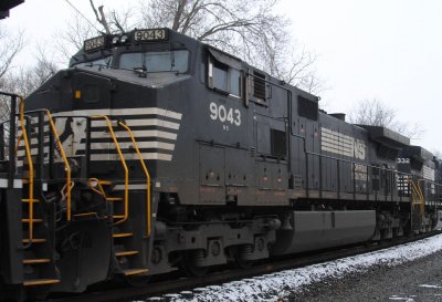 9043