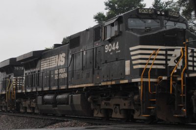 9044