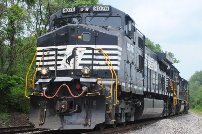 9076