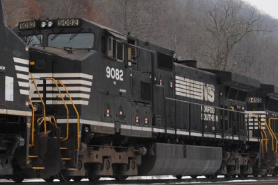 9082