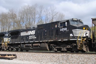 9258