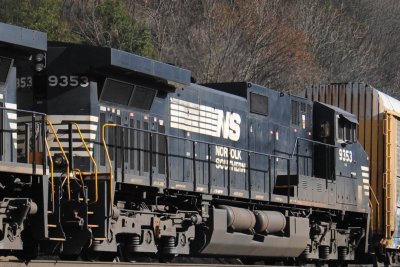 9353