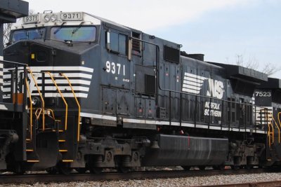 9371