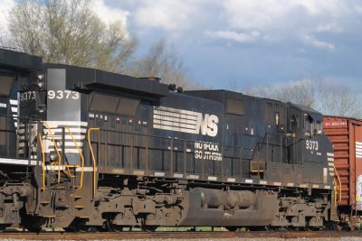 9373