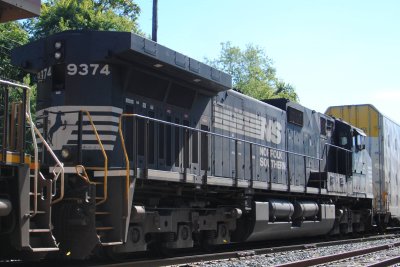 9374