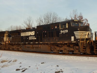 9429